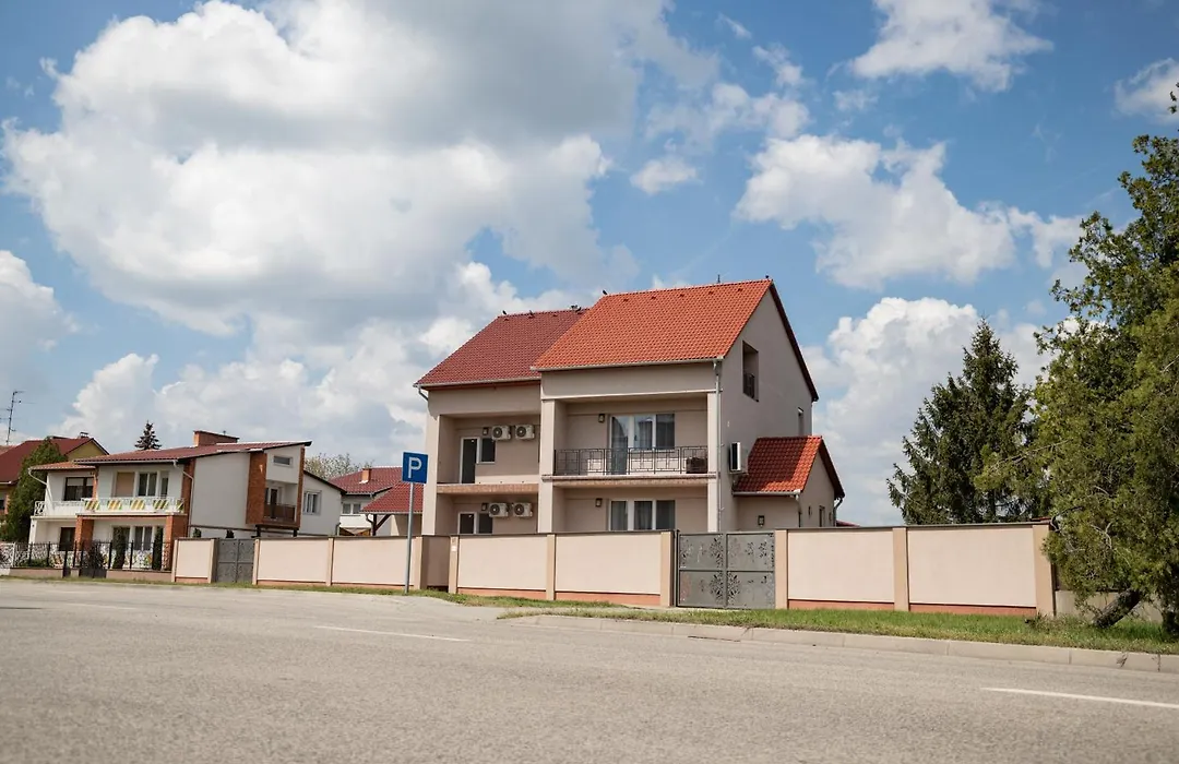 Farkas Villa-1